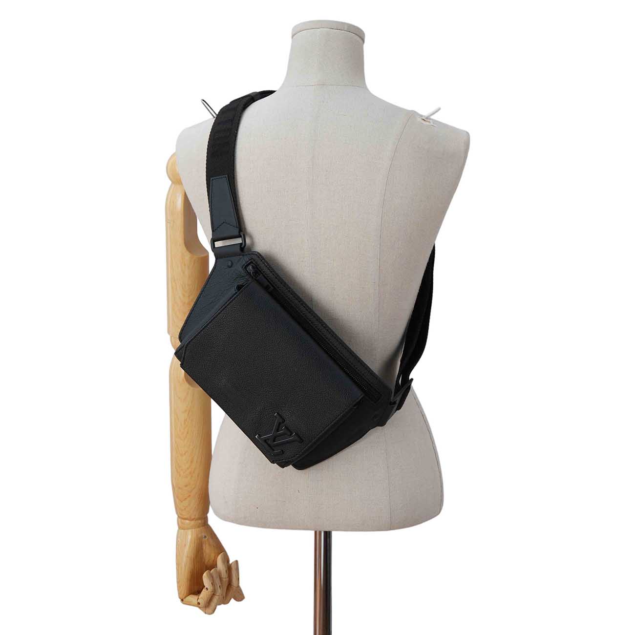 LOUIS VUITTON(USED)루이비통 M57081 슬링백